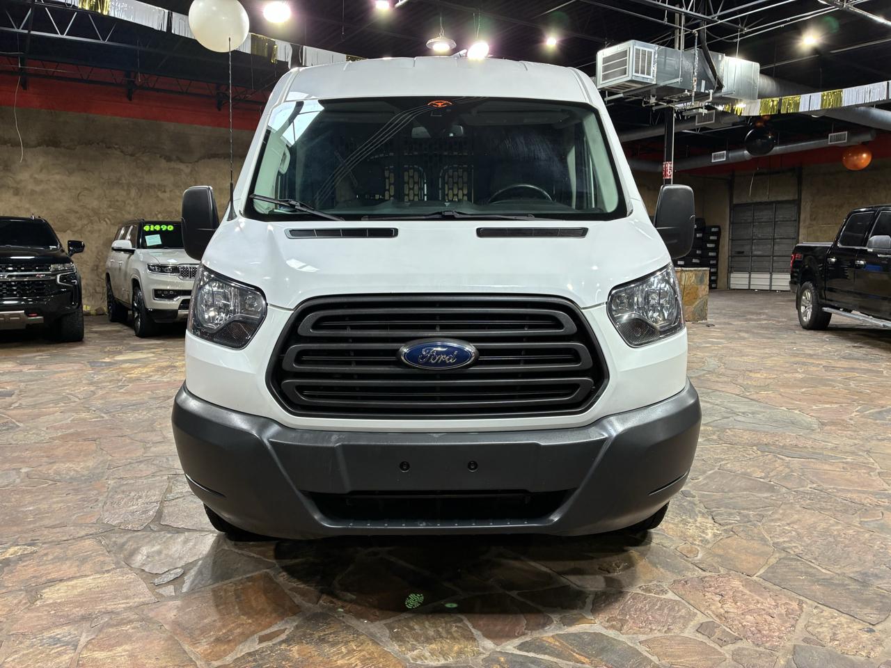 Ford Transit Van T-250 148" Med Rf 9000 GVWR Sliding RH Dr 2018