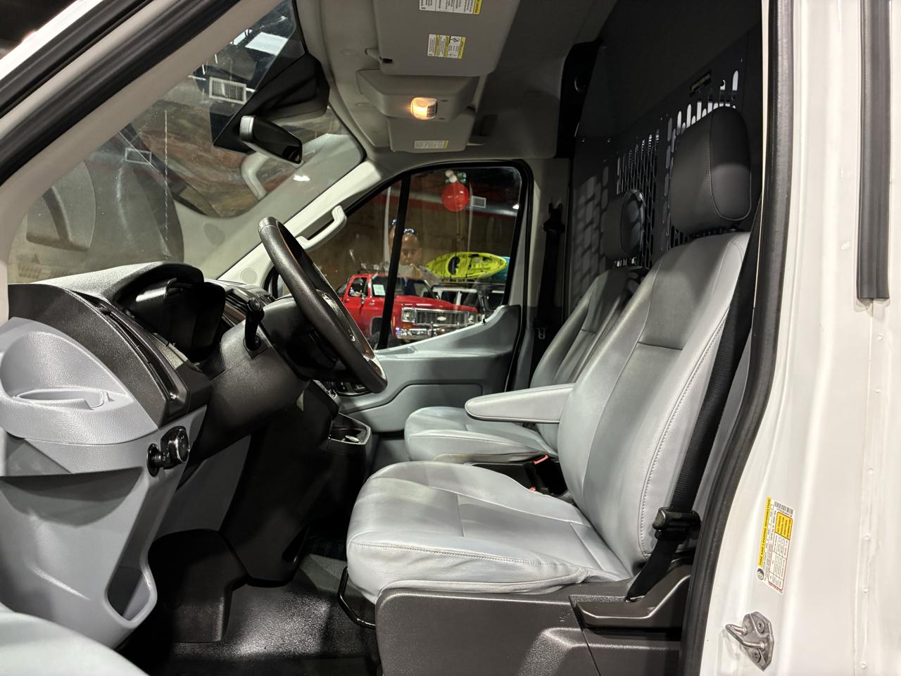 Ford Transit Van T-250 148" Med Rf 9000 GVWR Sliding RH Dr 2018