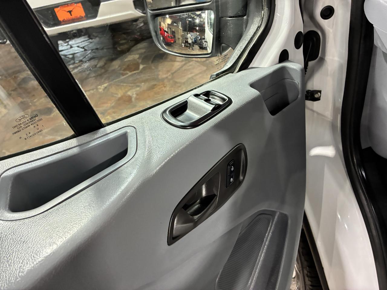 Ford Transit Van T-250 148" Med Rf 9000 GVWR Sliding RH Dr 2018