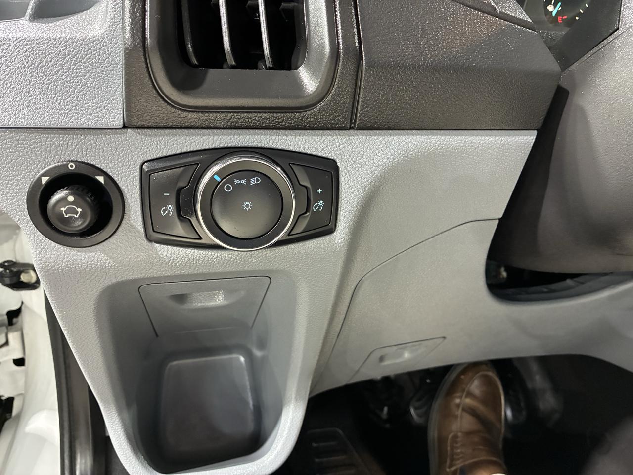 Ford Transit Van T-250 148" Med Rf 9000 GVWR Sliding RH Dr 2018