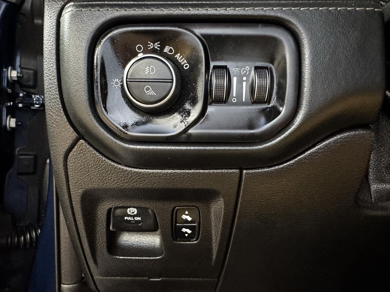 RAM 1500 Limited 4x4 Crew Cab 5'7" Box 2019