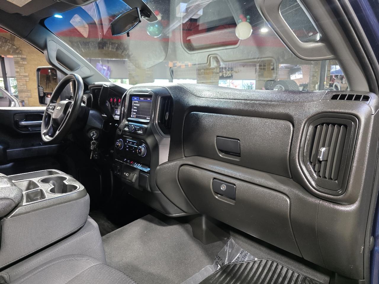 Chevrolet Silverado 2500HD 4WD Crew Cab 159" Custom 2022
