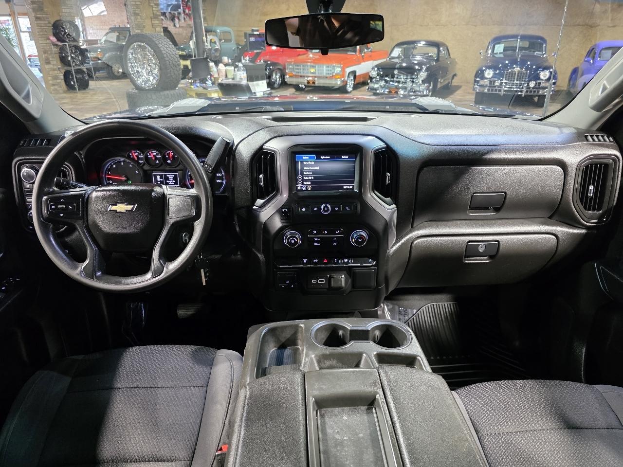 Chevrolet Silverado 2500HD 4WD Crew Cab 159" Custom 2022