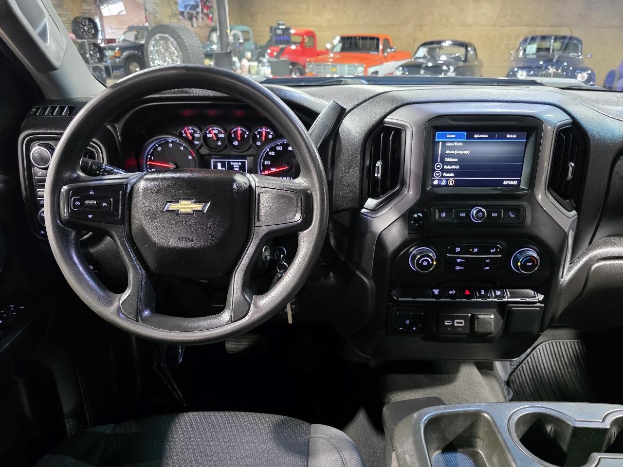 Chevrolet Silverado 2500HD 4WD Crew Cab 159" Custom 2022