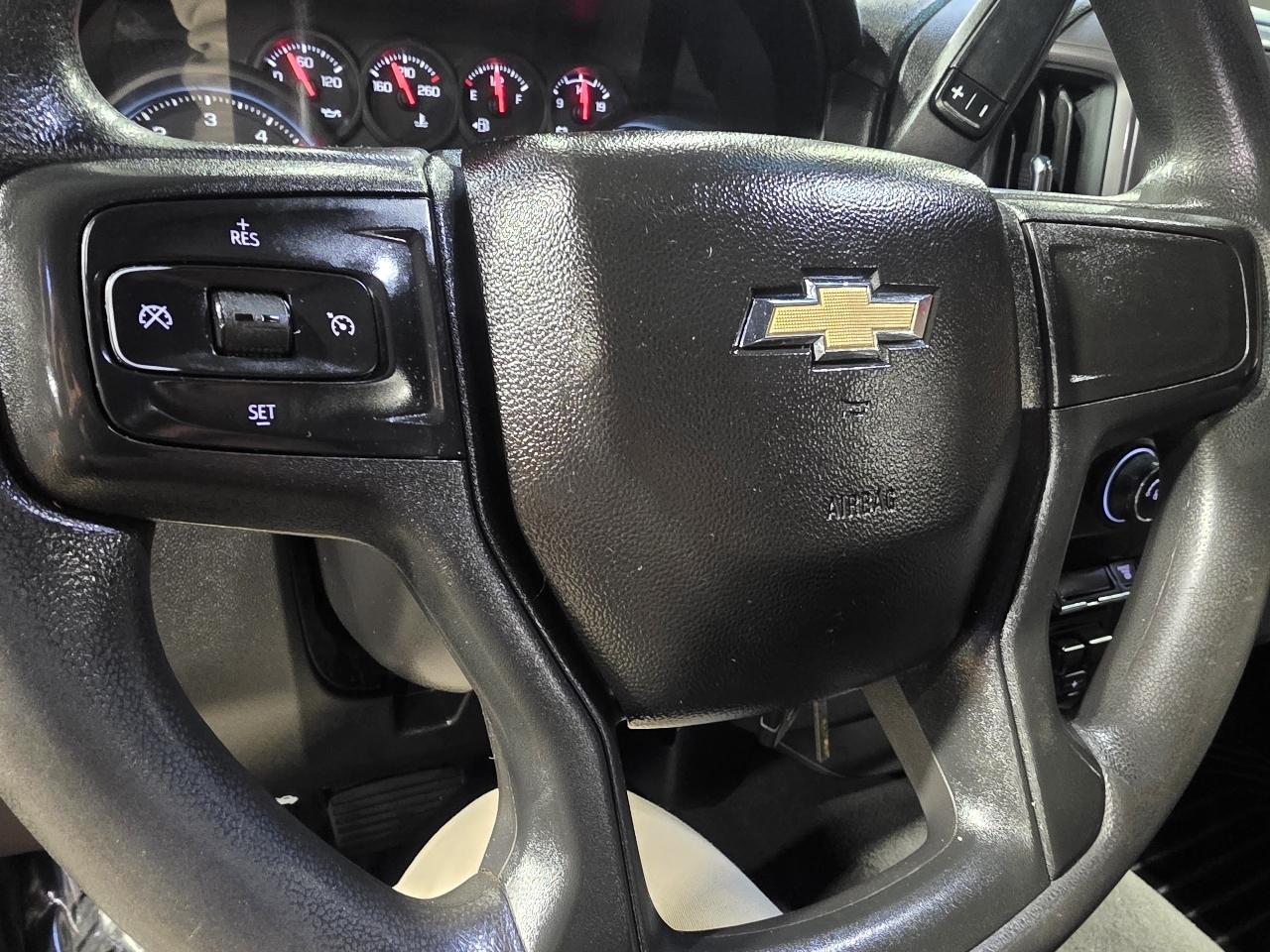 Chevrolet Silverado 2500HD 4WD Crew Cab 159" Custom 2022