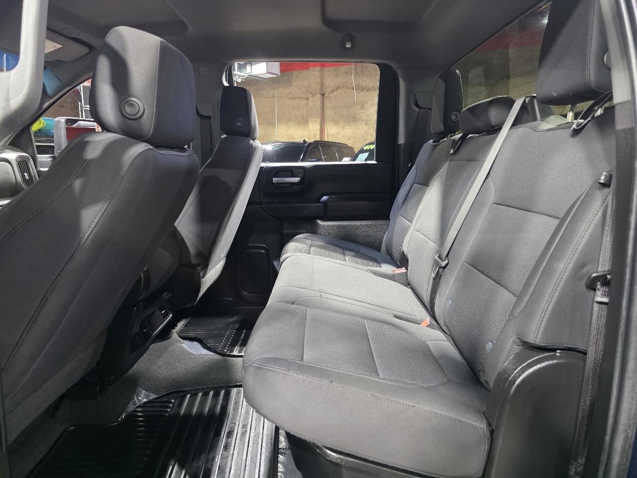 Chevrolet Silverado 2500HD 4WD Crew Cab 159" Custom 2022