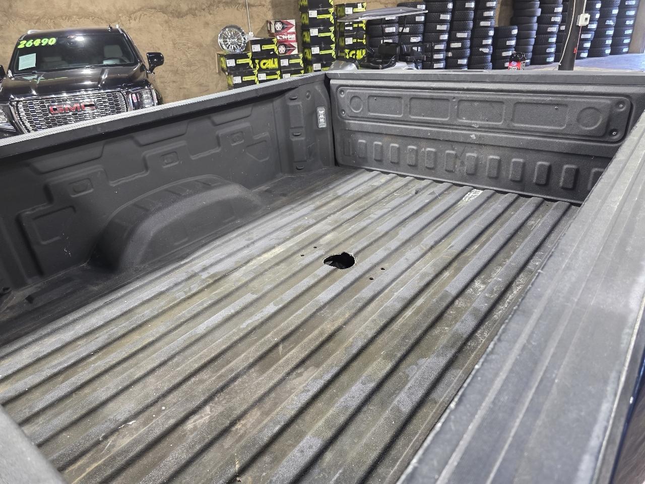 Chevrolet Silverado 2500HD 4WD Crew Cab 159" Custom 2022
