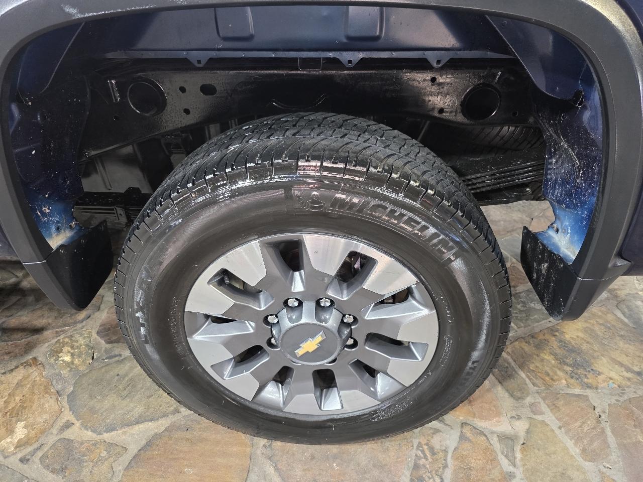 Chevrolet Silverado 2500HD 4WD Crew Cab 159" Custom 2022