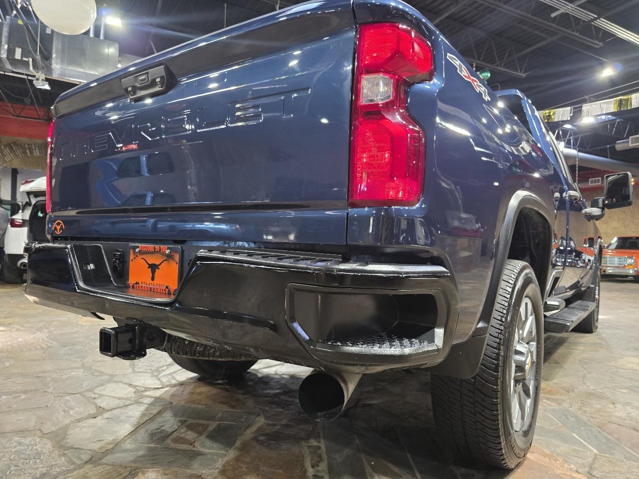 Chevrolet Silverado 2500HD 4WD Crew Cab 159" Custom 2022