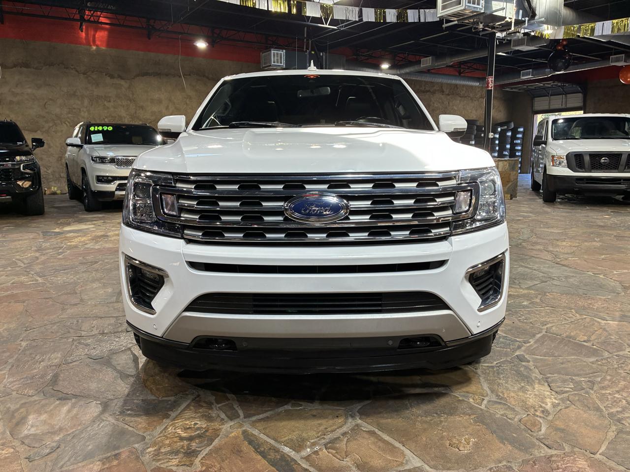 Ford Expedition MAX photo 2