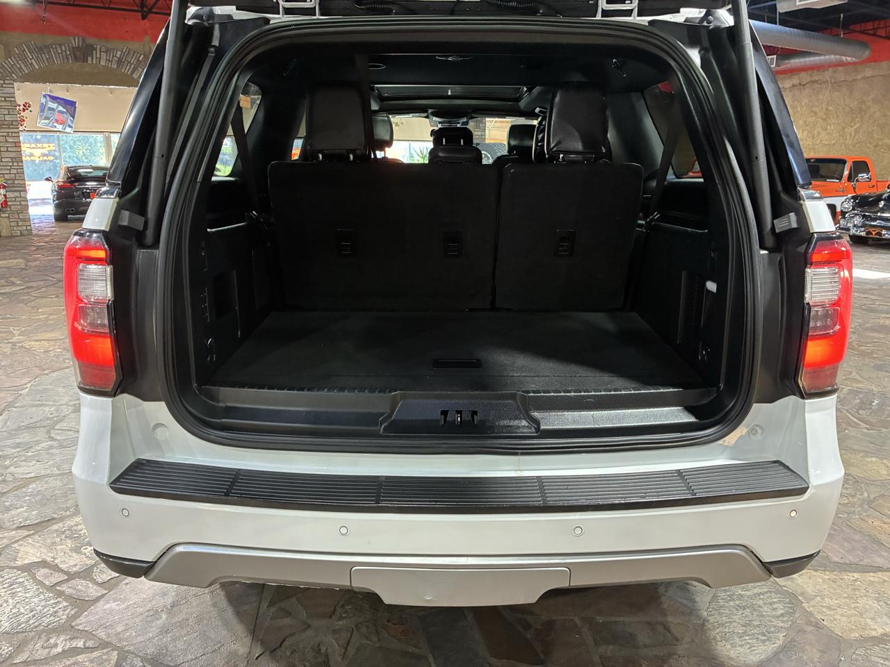 Ford Expedition MAX photo 7
