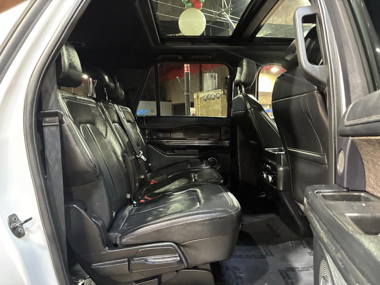 Ford Expedition MAX photo 24