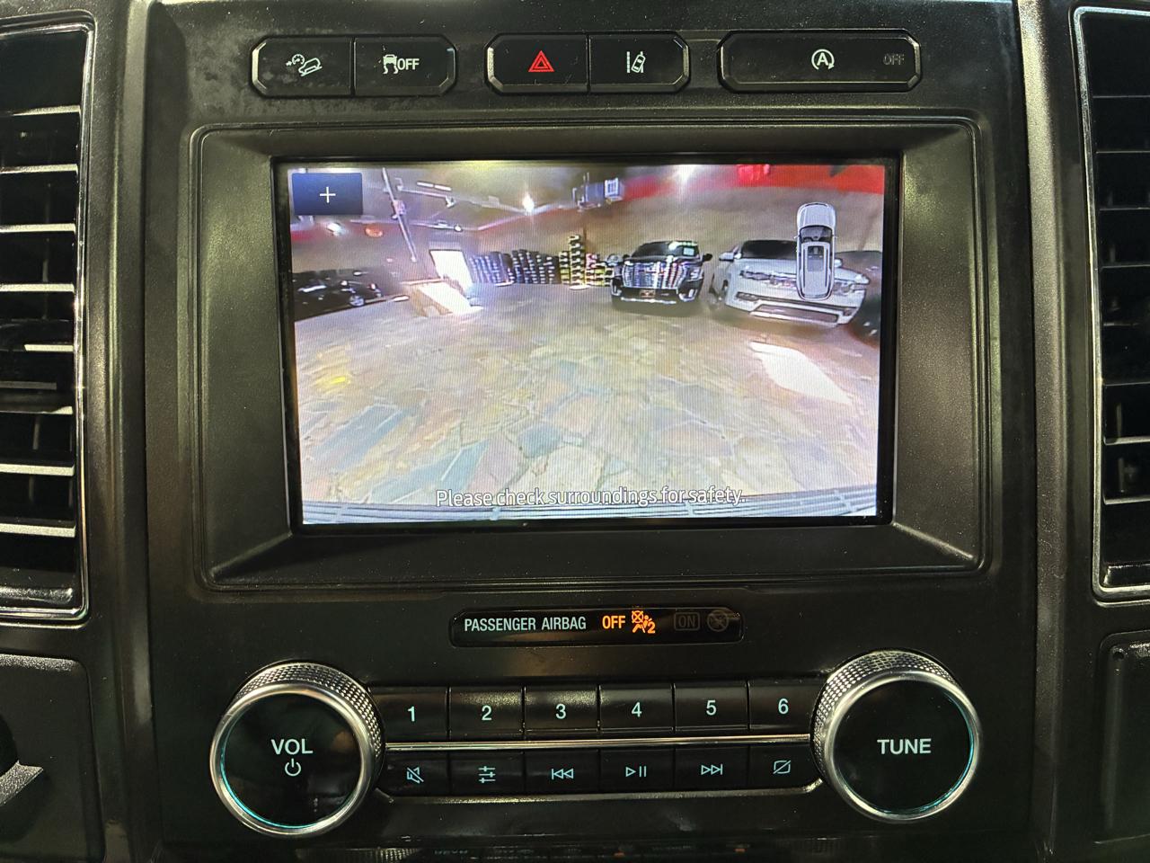 Ford Expedition MAX photo 16