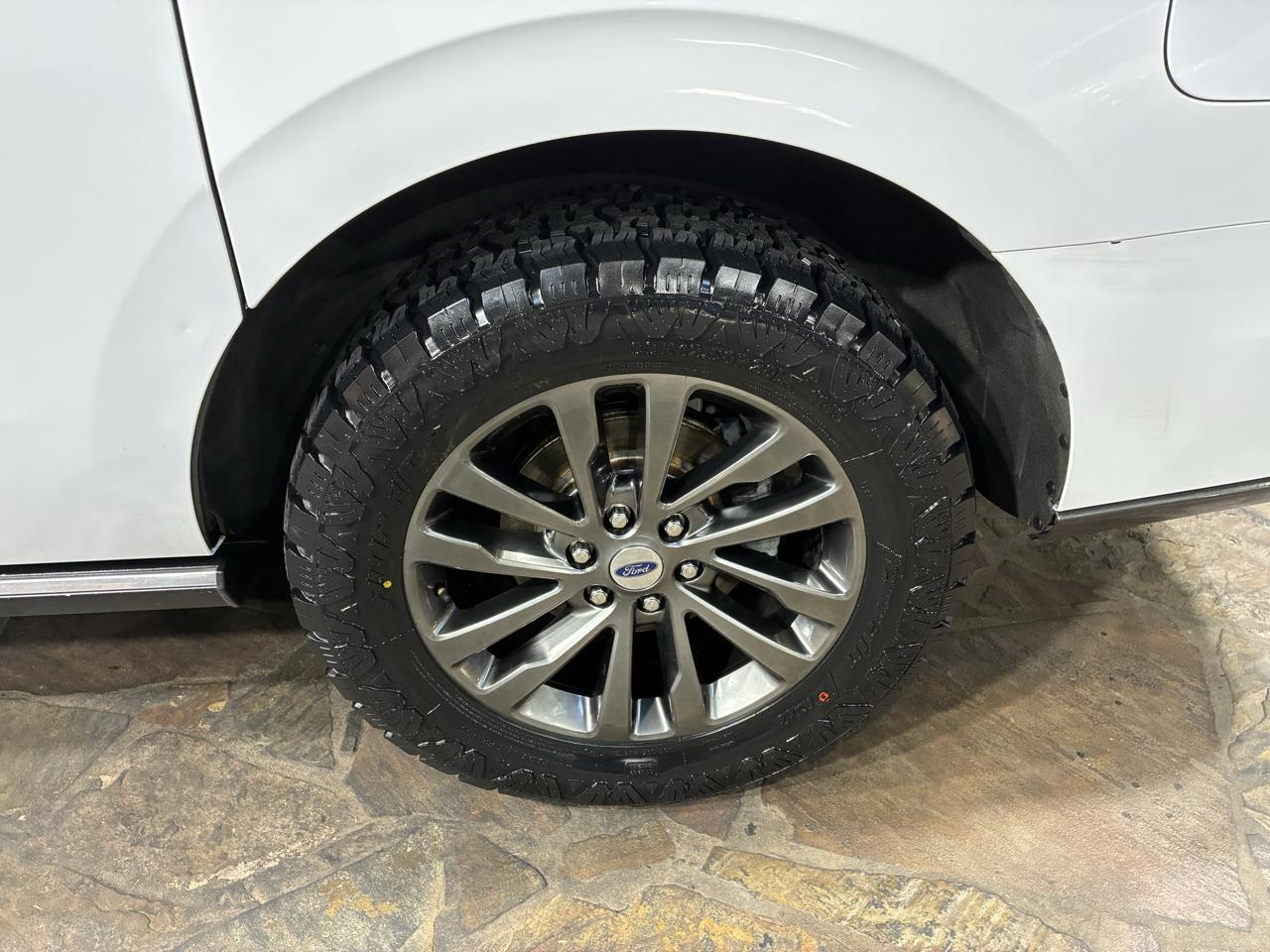 Ford Expedition MAX photo 26