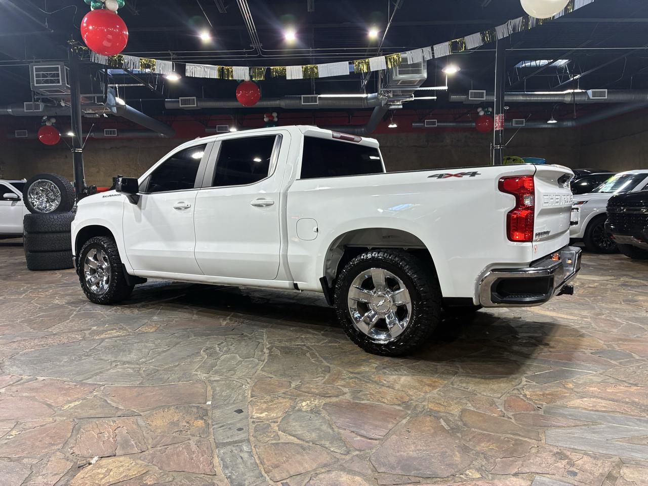 Chevrolet Silverado 1500 4WD Crew Cab 147" LT 2020