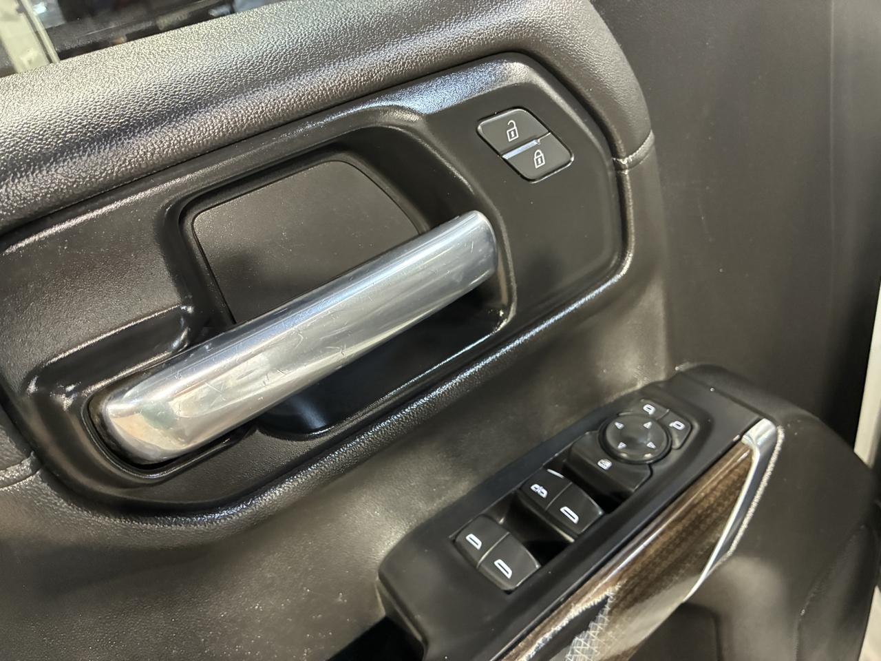 Chevrolet Silverado 1500 4WD Crew Cab 147" LT 2020