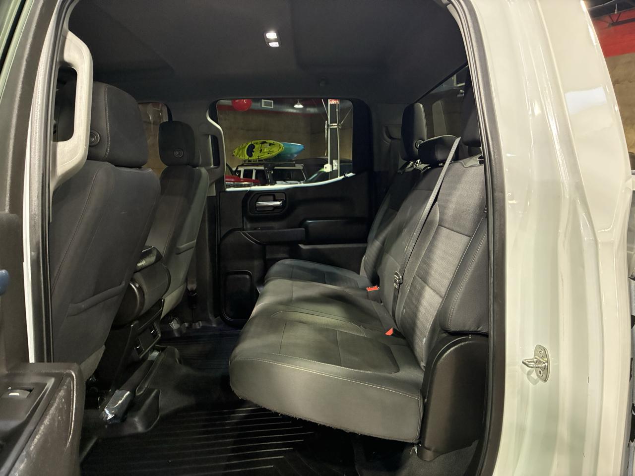 Chevrolet Silverado 1500 4WD Crew Cab 147" LT 2020
