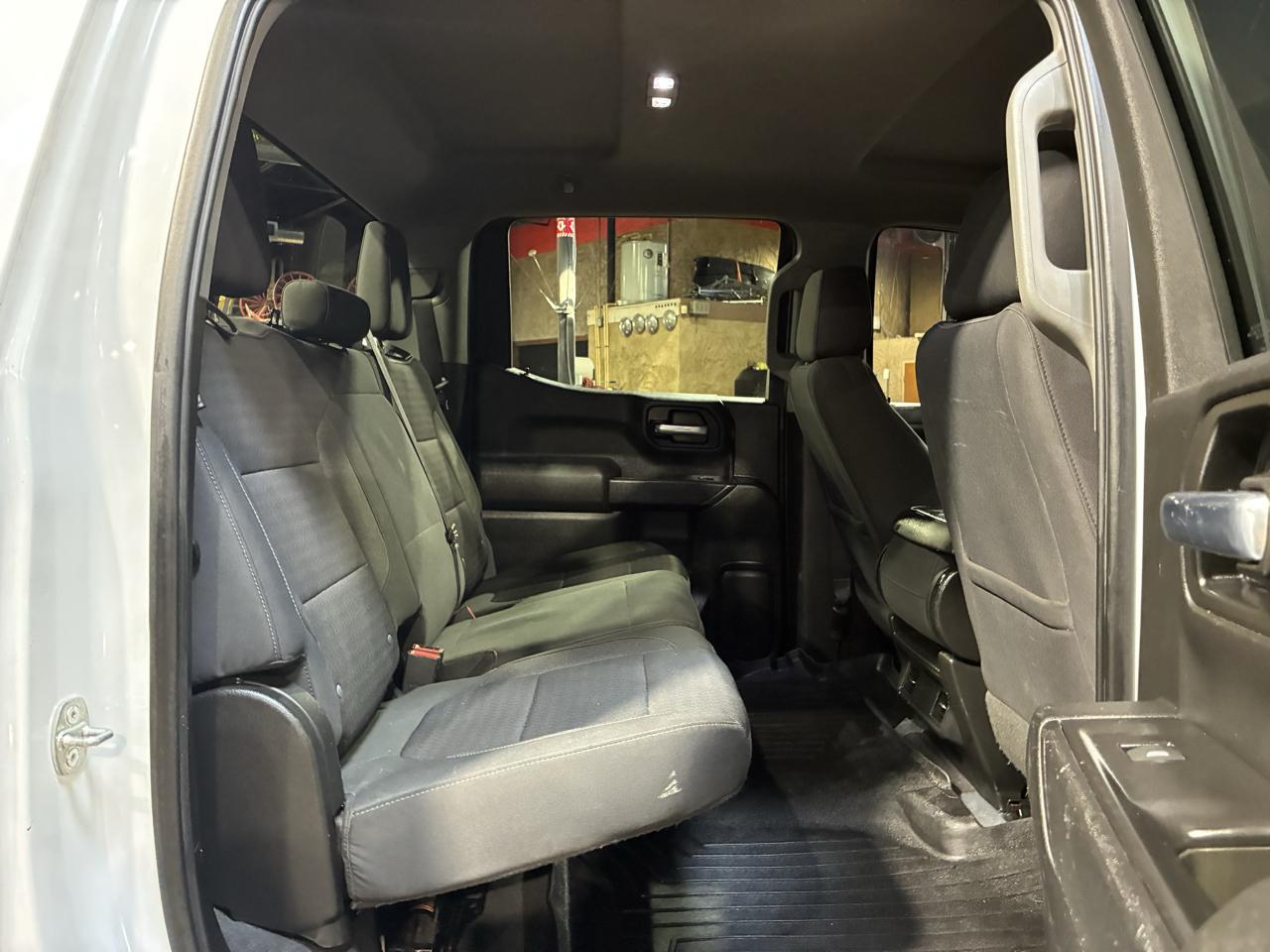 Chevrolet Silverado 1500 4WD Crew Cab 147" LT 2020