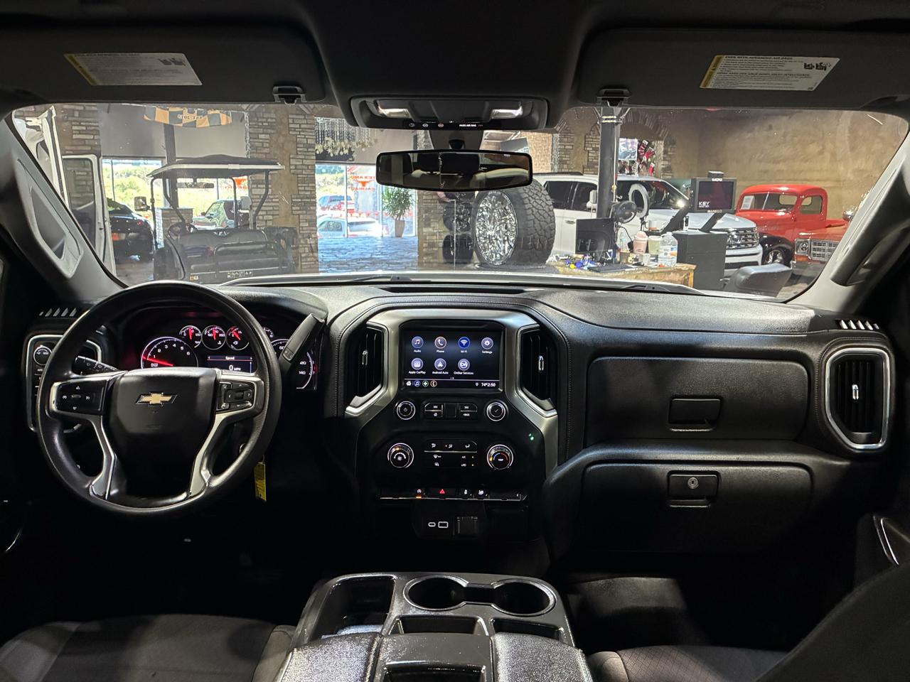 Chevrolet Silverado 1500 4WD Crew Cab 147" LT 2020