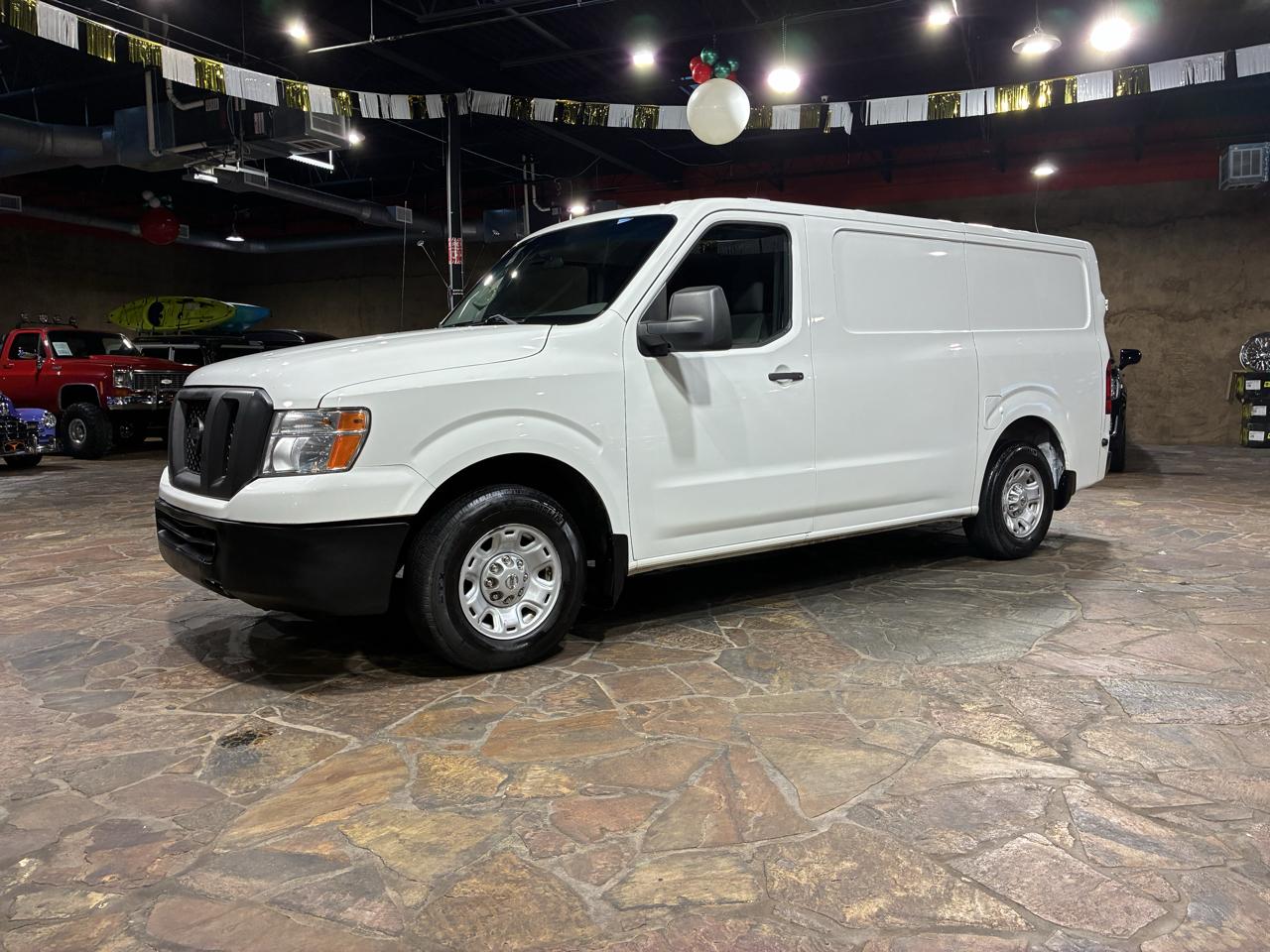 Nissan NV Standard Roof 1500 V6 SV 2016