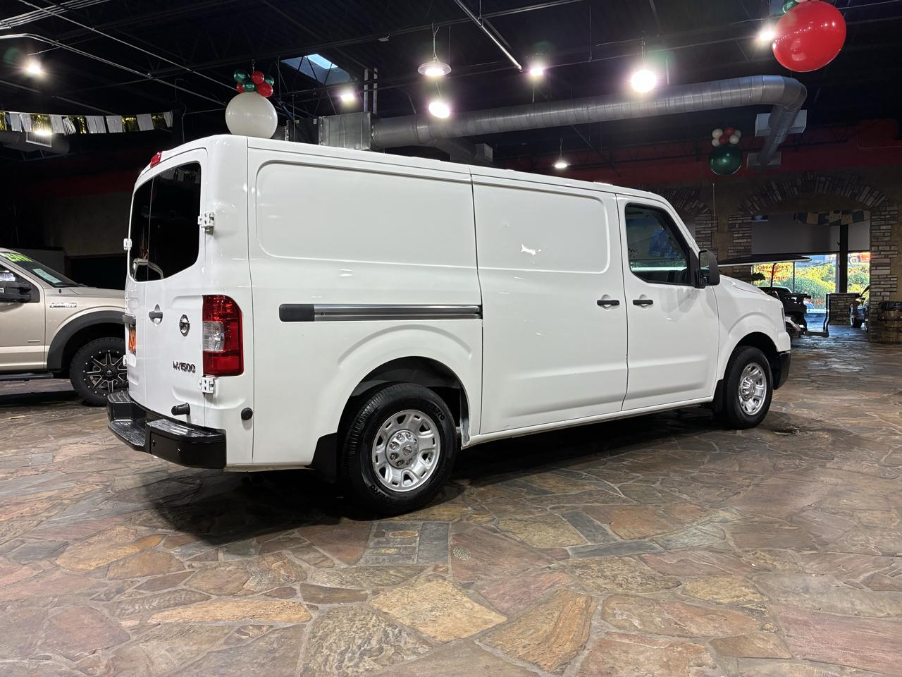 Nissan NV Standard Roof 1500 V6 SV 2016