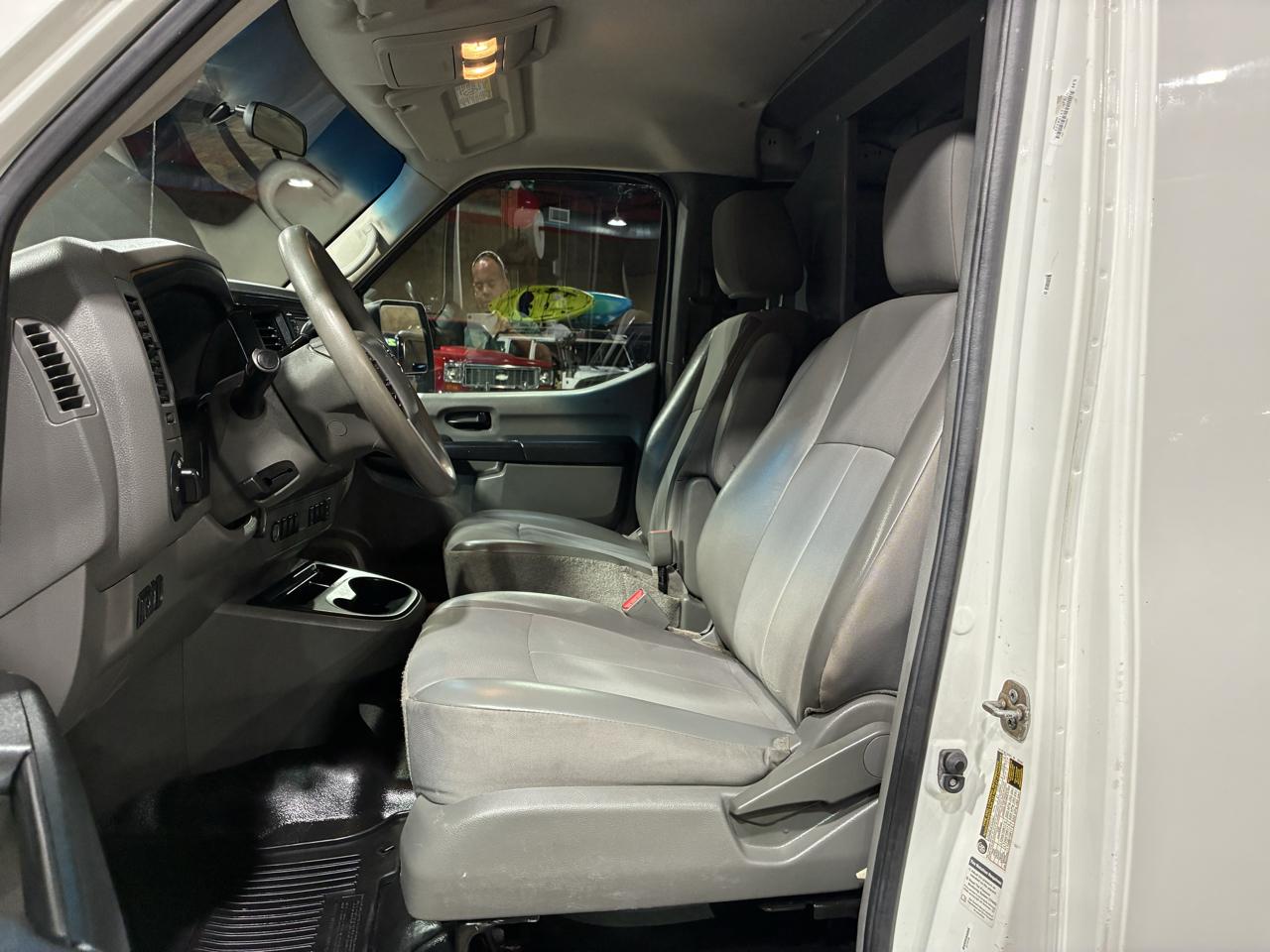 Nissan NV Standard Roof 1500 V6 SV 2016