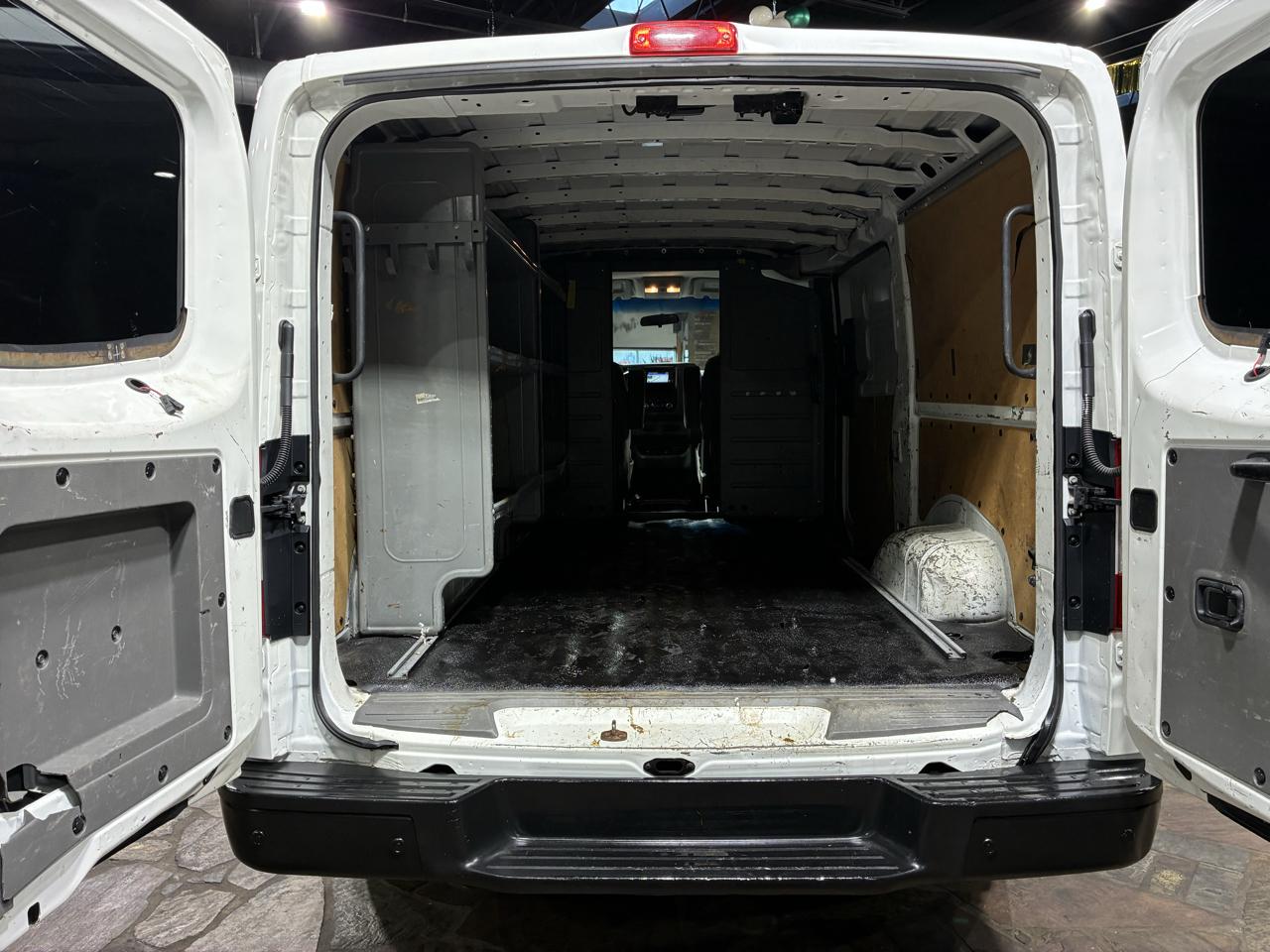 Nissan NV Standard Roof 1500 V6 SV 2016