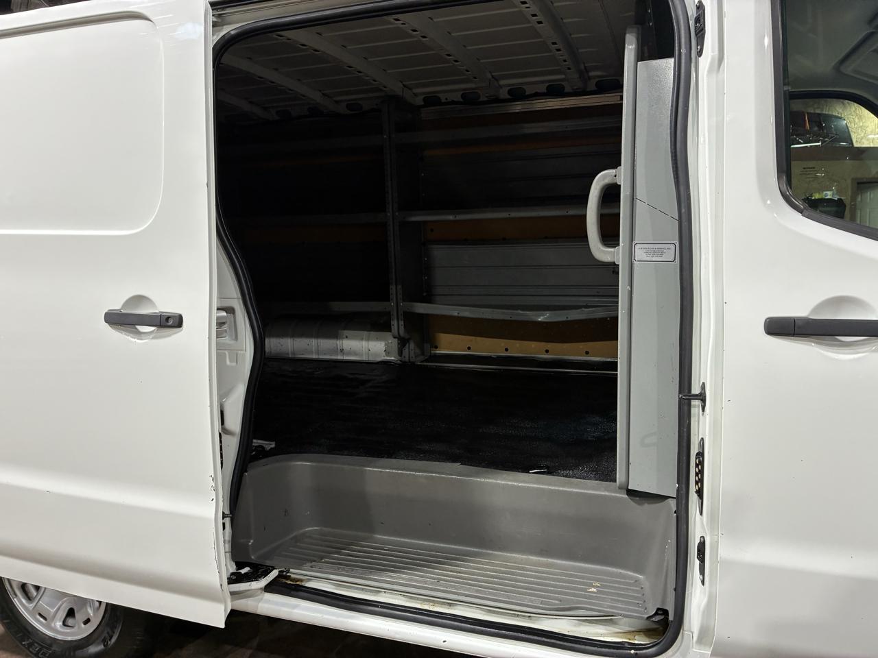 Nissan NV Standard Roof 1500 V6 SV 2016