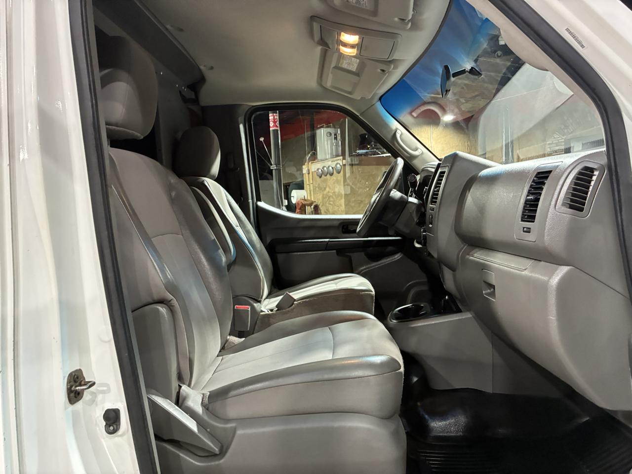 Nissan NV Standard Roof 1500 V6 SV 2016