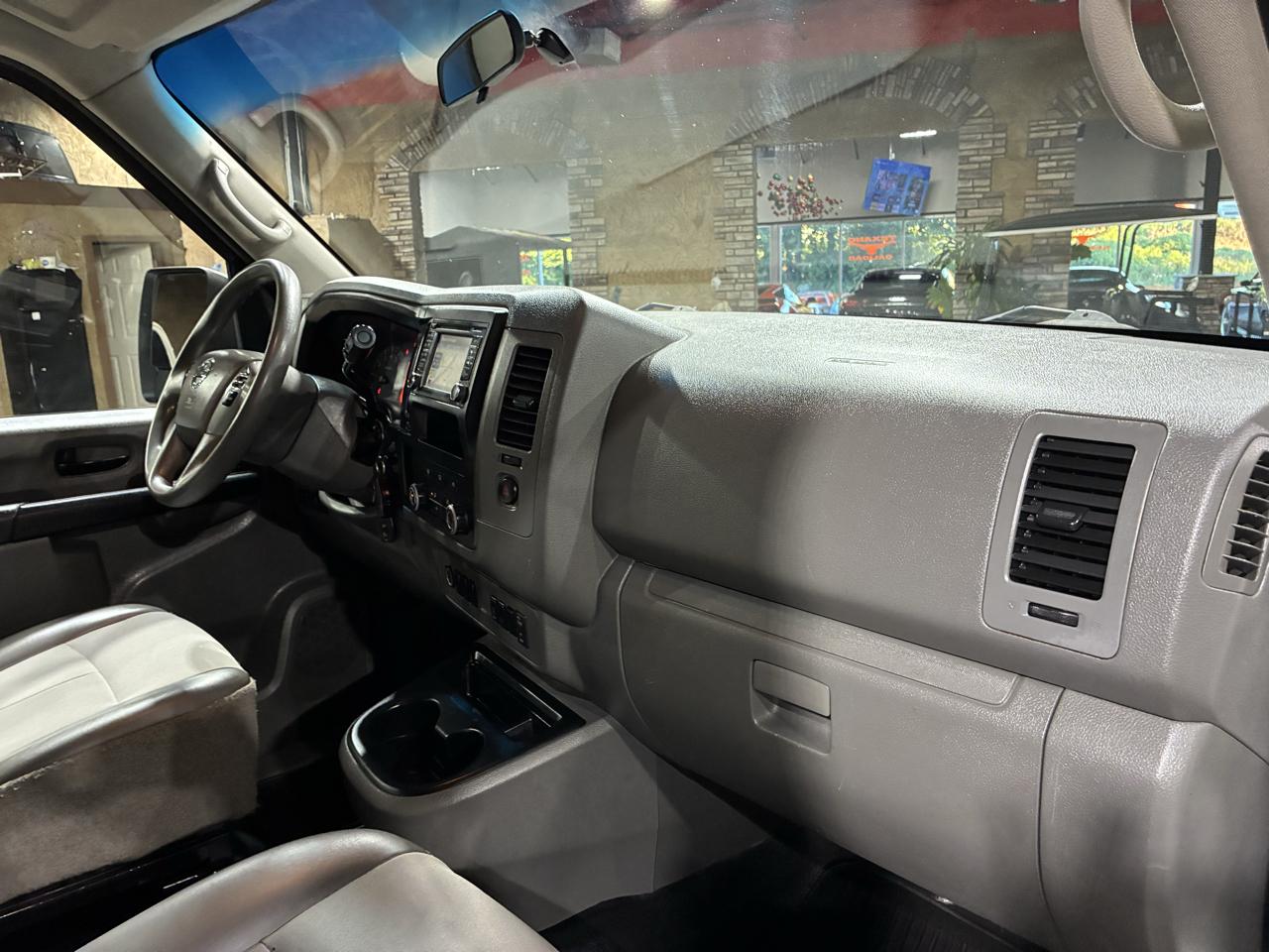 Nissan NV Standard Roof 1500 V6 SV 2016