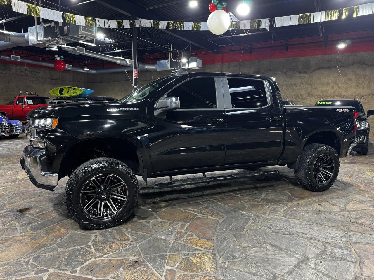 Chevrolet Silverado 1500 4WD Crew Cab 147" LT 2020