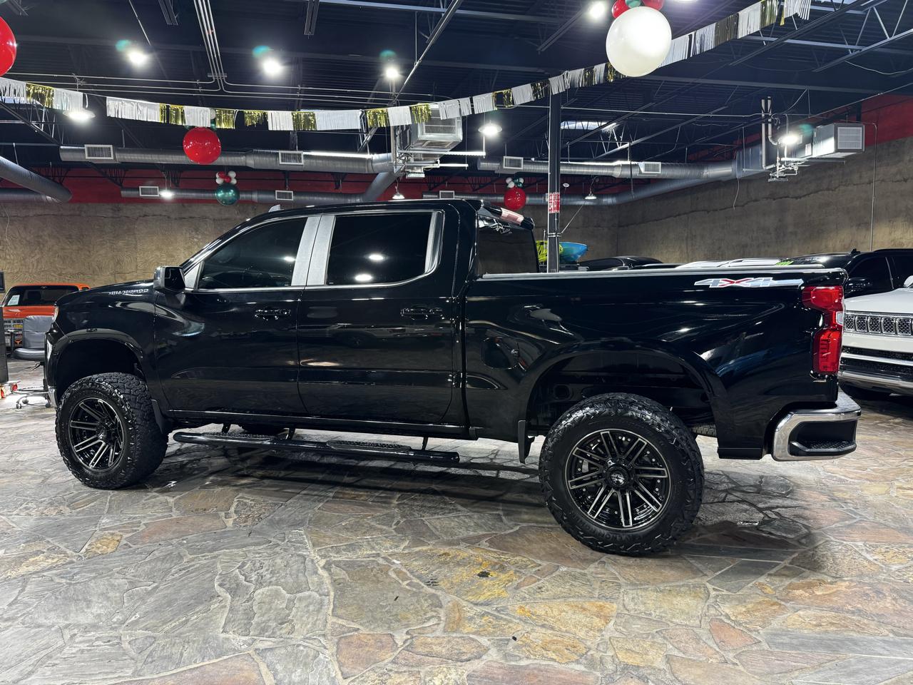 Chevrolet Silverado 1500 4WD Crew Cab 147" LT 2020