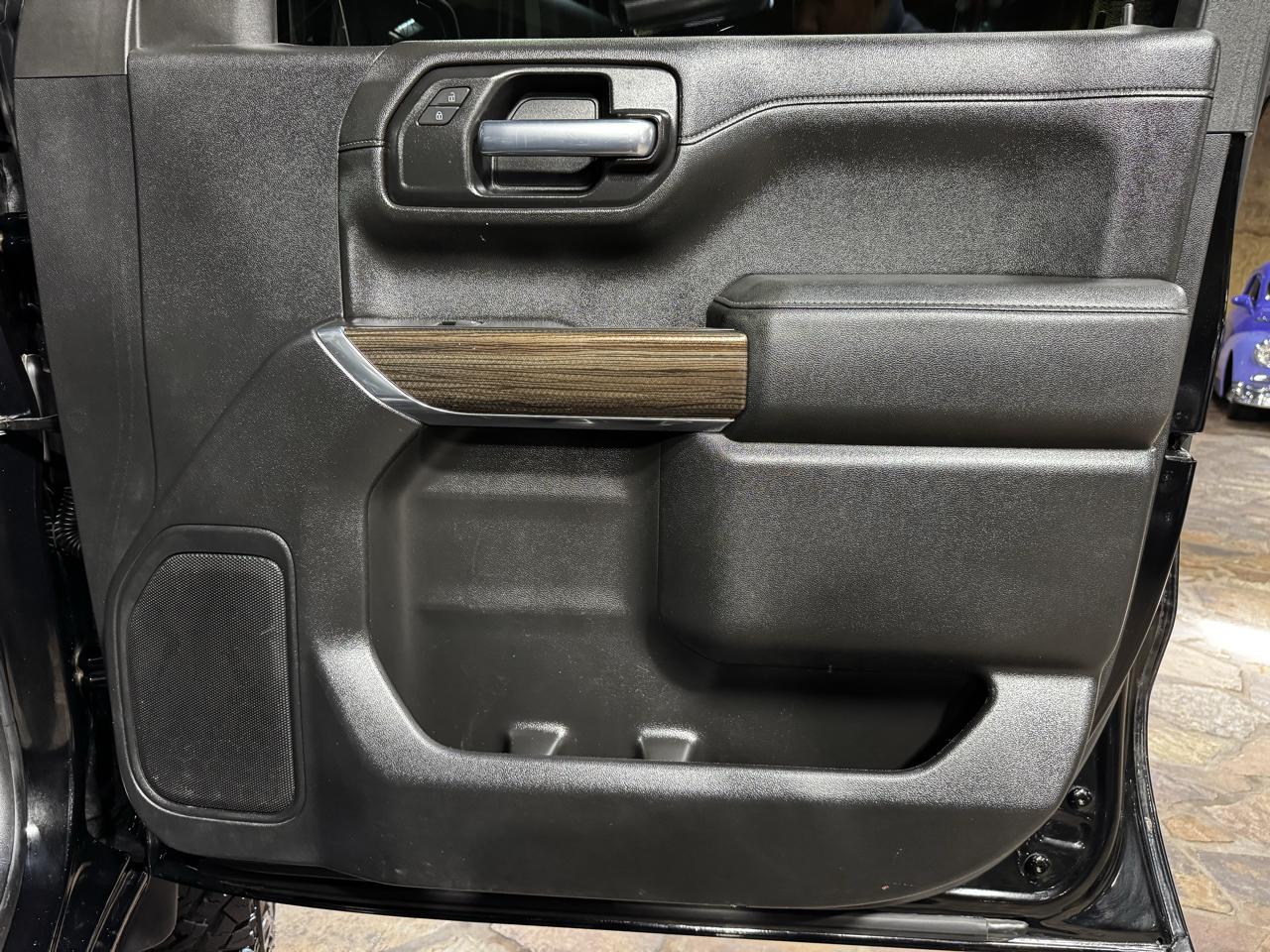 Chevrolet Silverado 1500 4WD Crew Cab 147" LT 2020