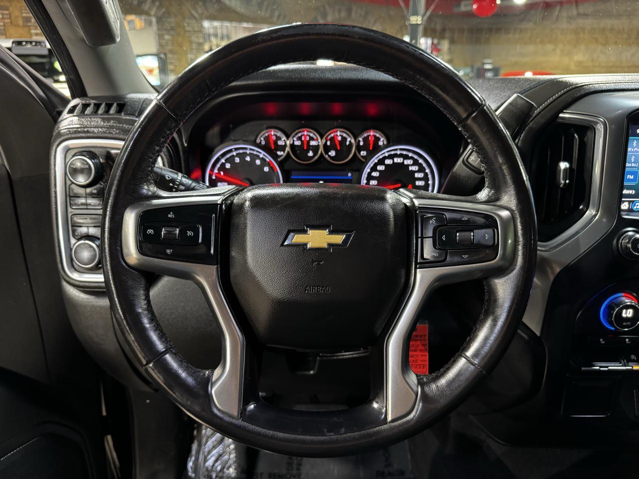 Chevrolet Silverado 1500 4WD Crew Cab 147" LT 2020