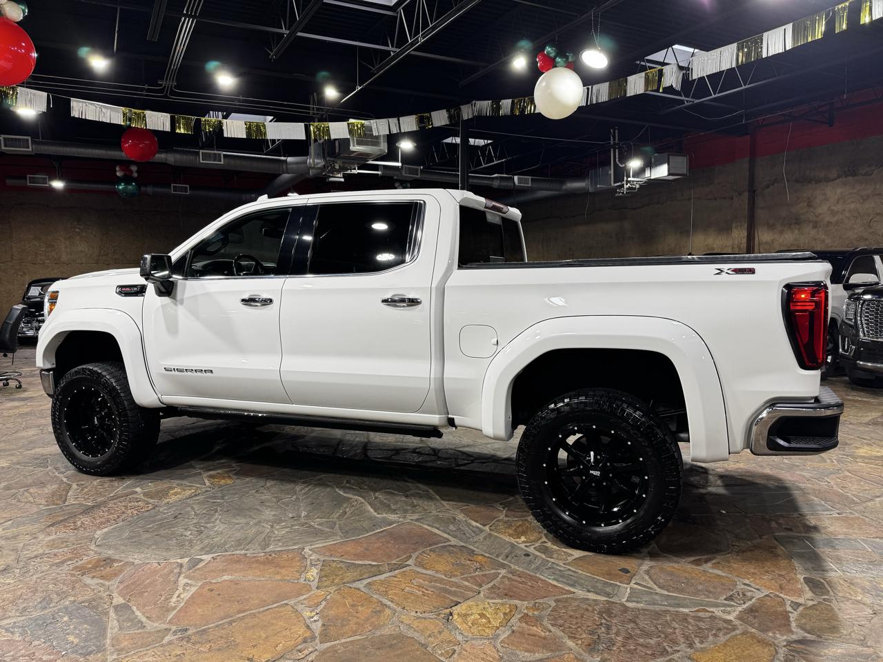 GMC Sierra 1500 4WD Crew Cab 147" SLT 2020