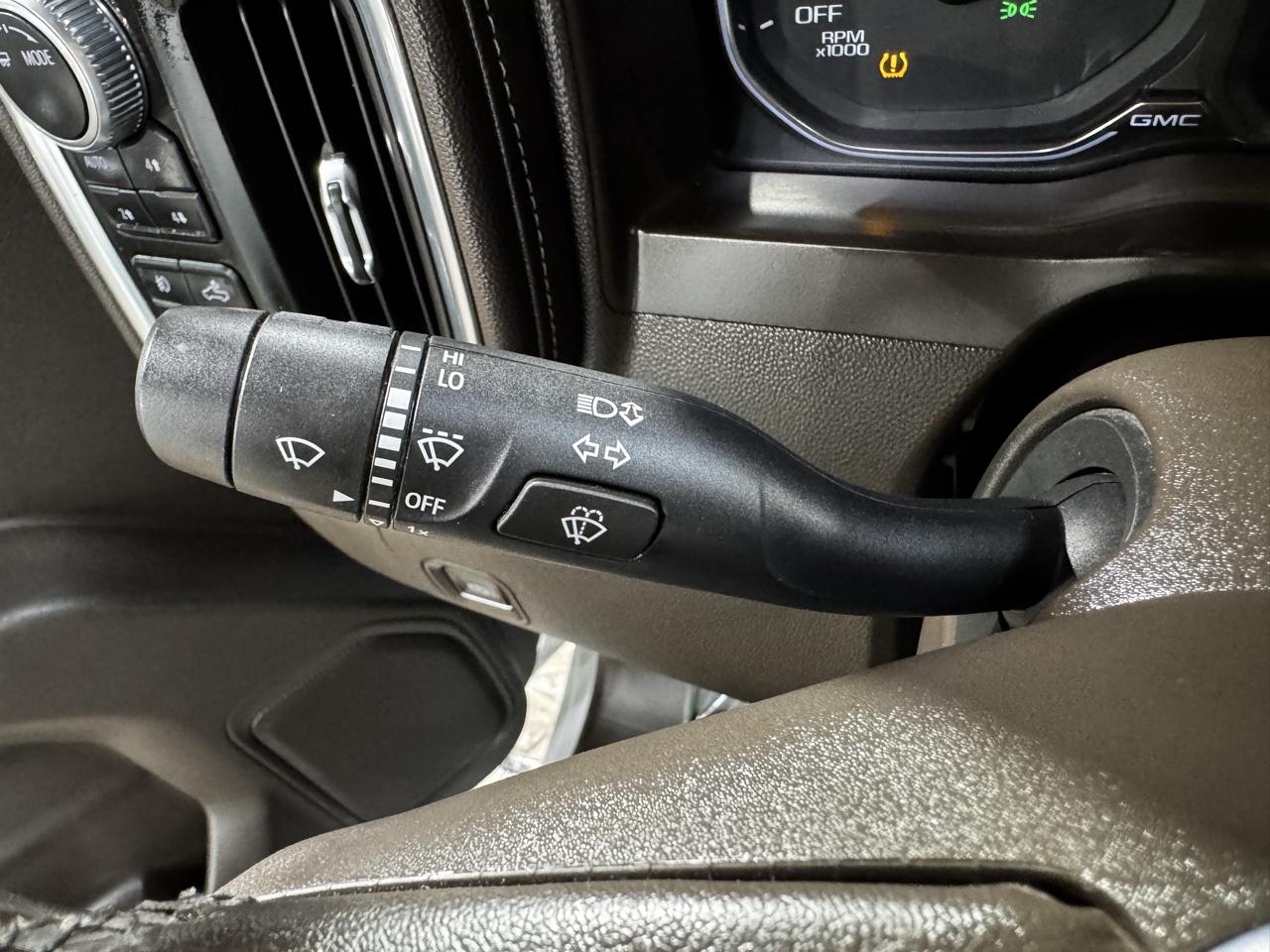 GMC Sierra 1500 4WD Crew Cab 147" SLT 2020