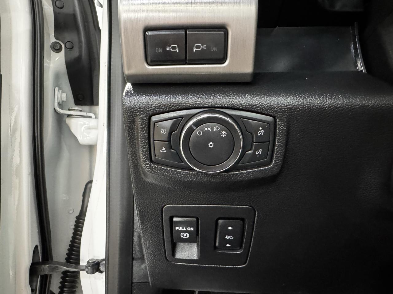 Ford F-150 Platinum SuperCrew 5.5-ft. Bed 4WD 2018