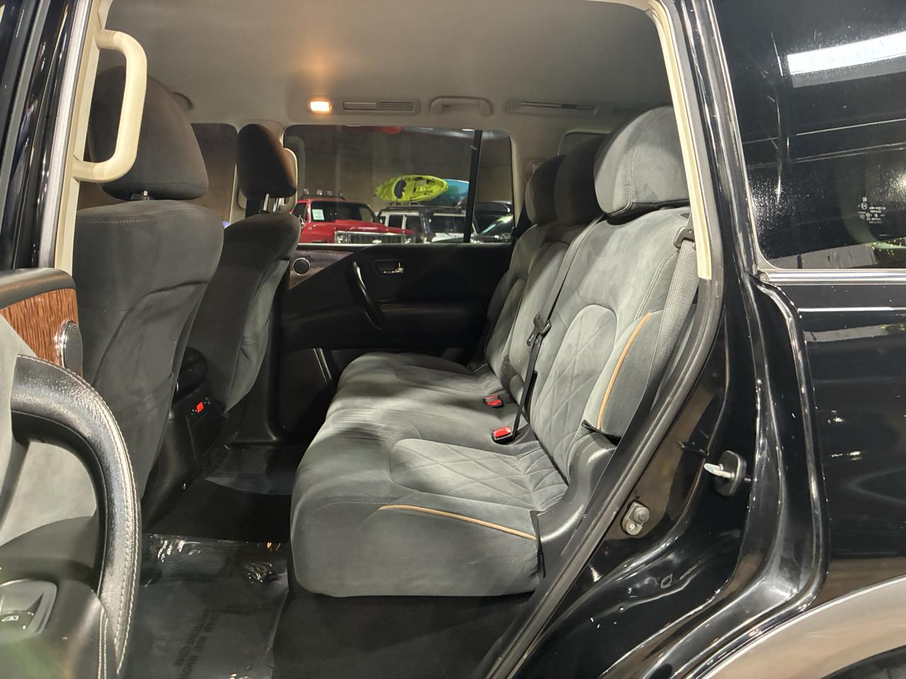 Nissan Armada 4x2 SV 2017
