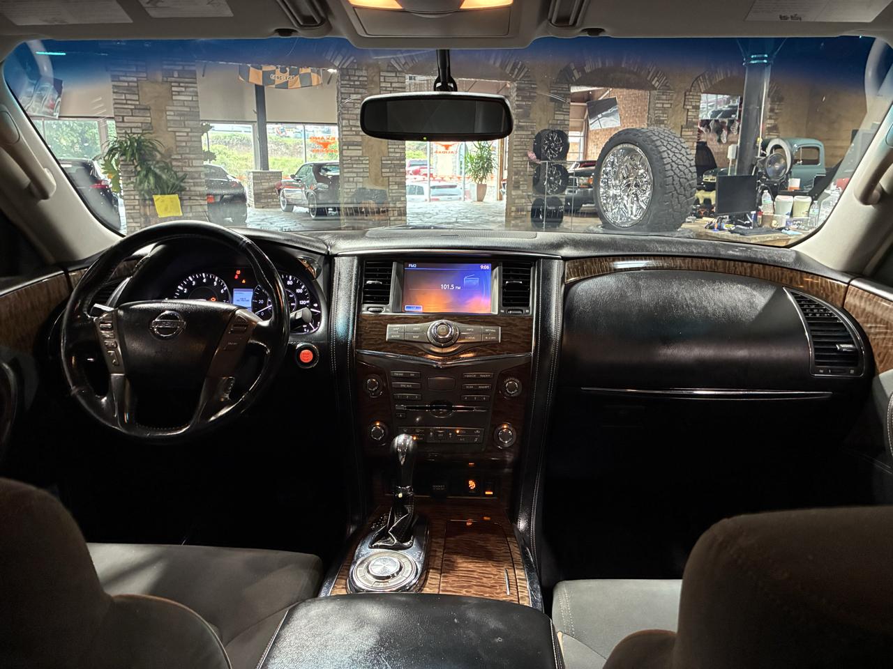Nissan Armada 4x2 SV 2017