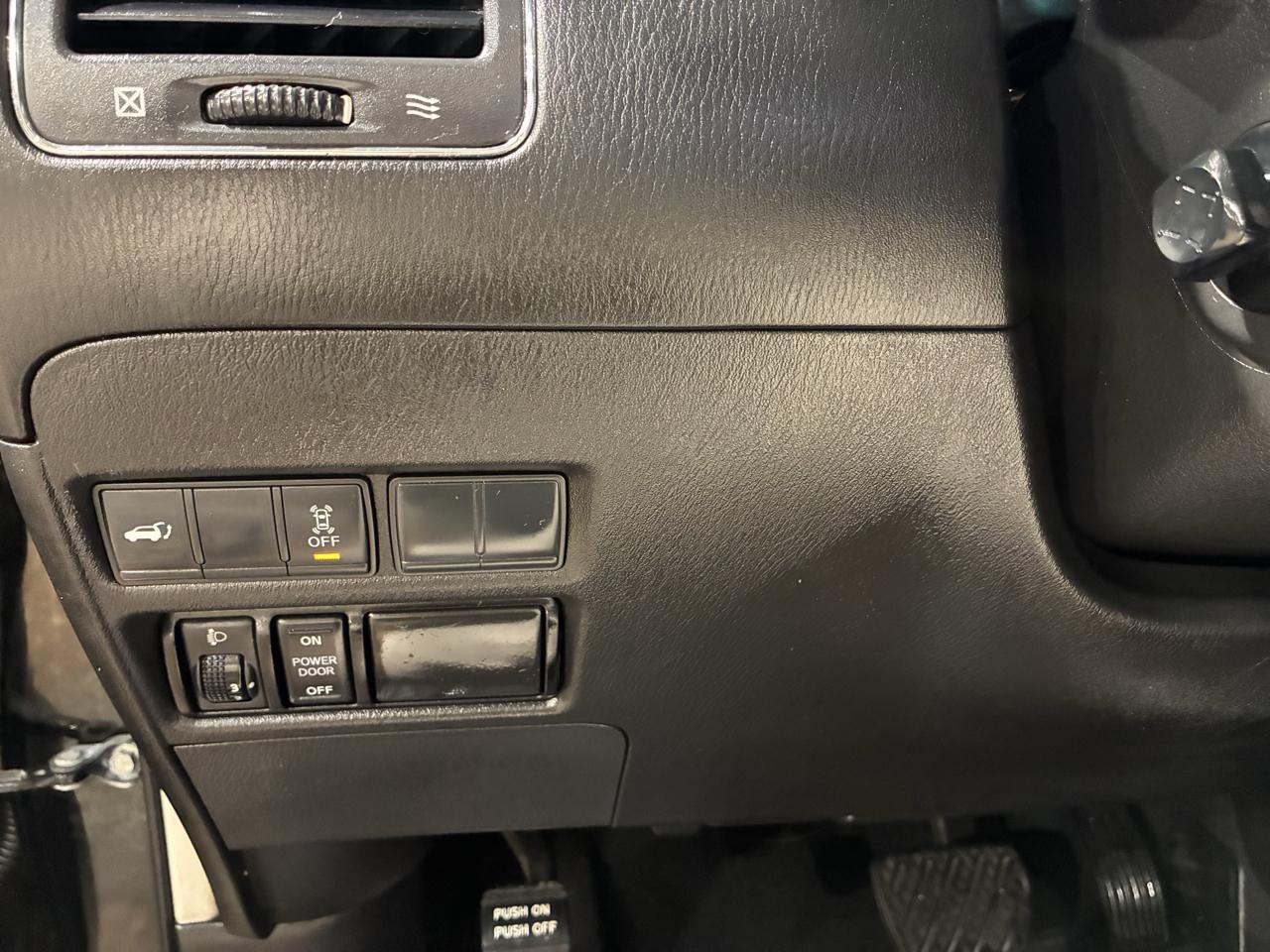 Nissan Armada 4x2 SV 2017