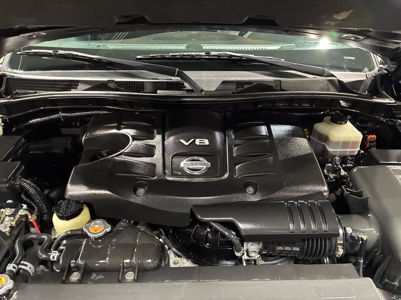 Nissan Armada 4x2 SV 2017