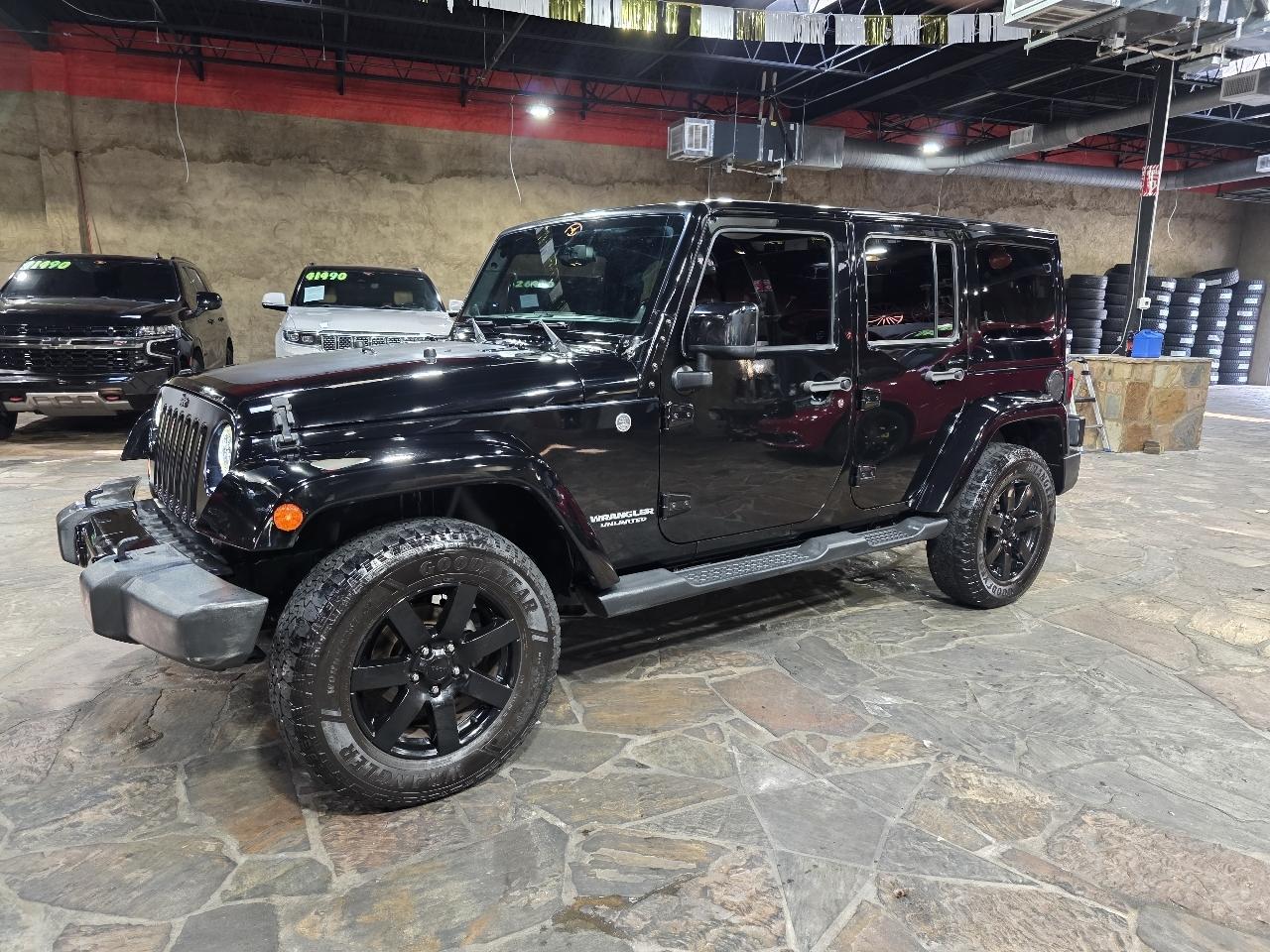 Jeep Wrangler Unlimited 4WD 4dr Sahara 2014