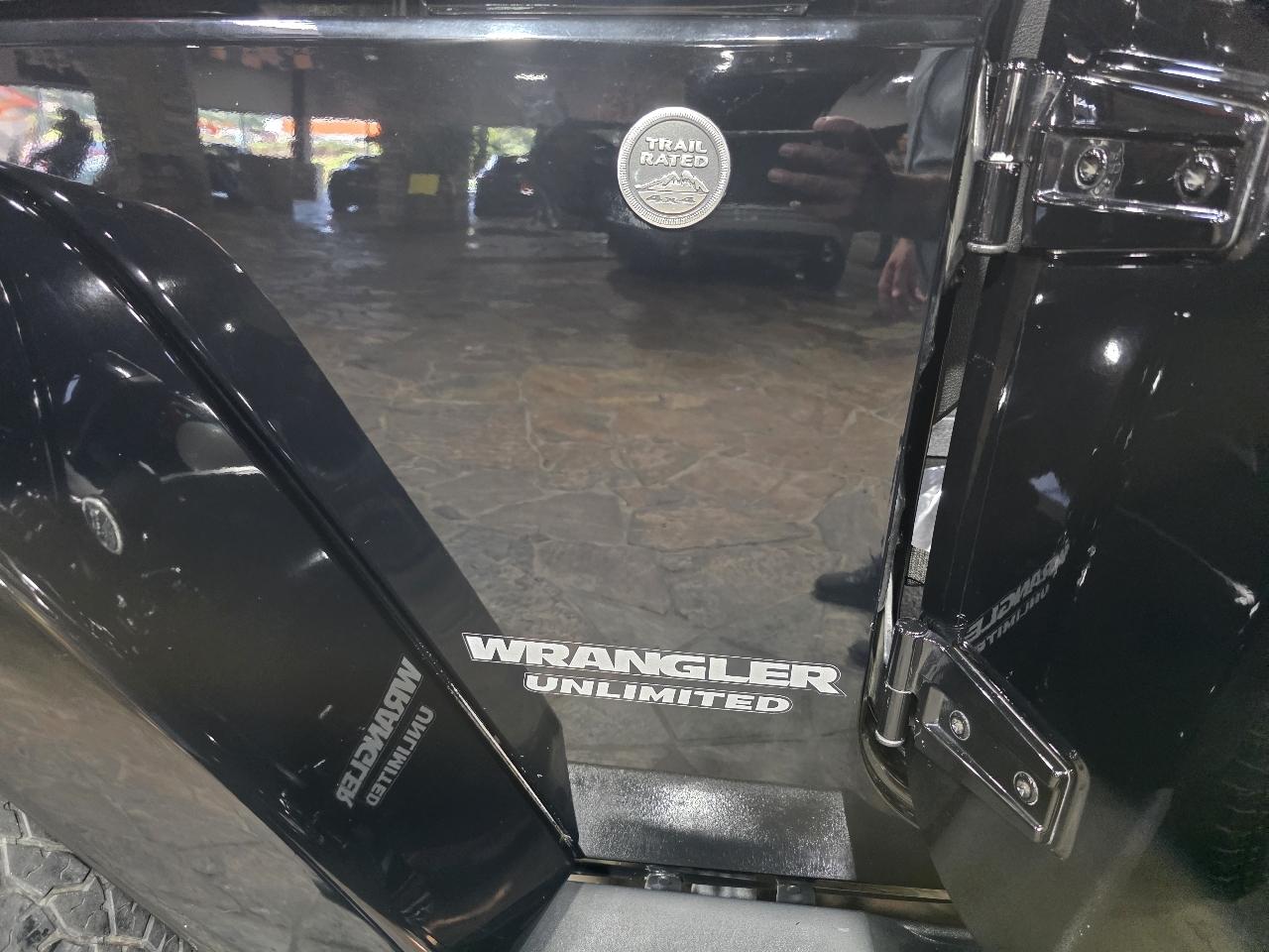 Jeep Wrangler Unlimited 4WD 4dr Sahara 2014