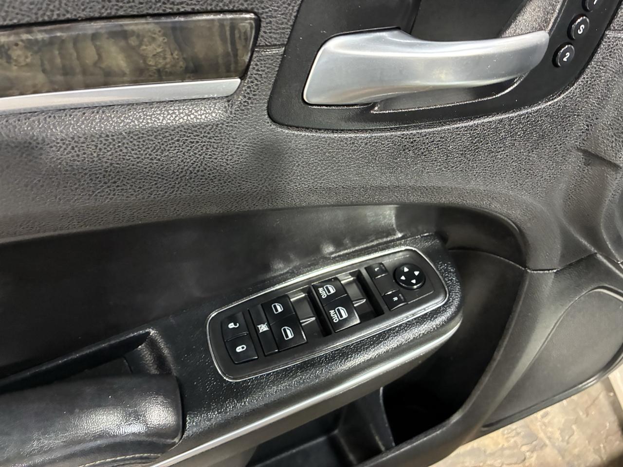 Chrysler 300 Limited RWD 2018