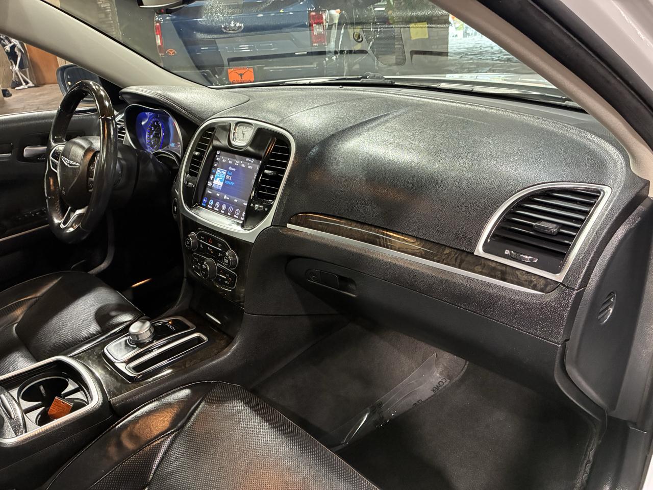 Chrysler 300 Limited RWD 2018