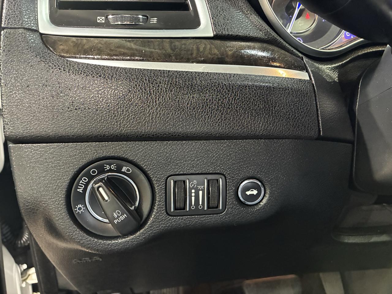 Chrysler 300 Limited RWD 2018