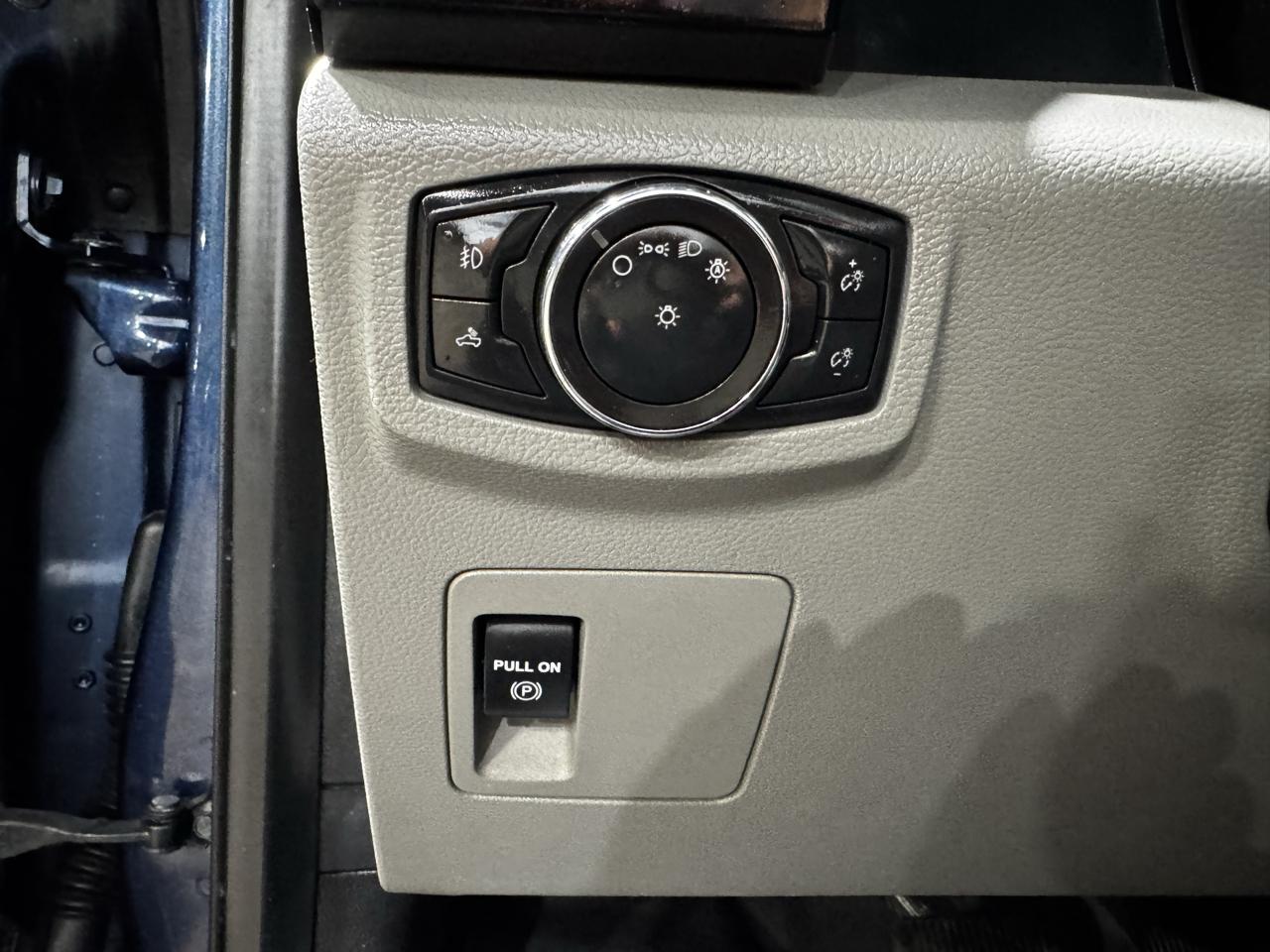 Ford F-150 STX 4WD SuperCrew 5.5' Box 2018