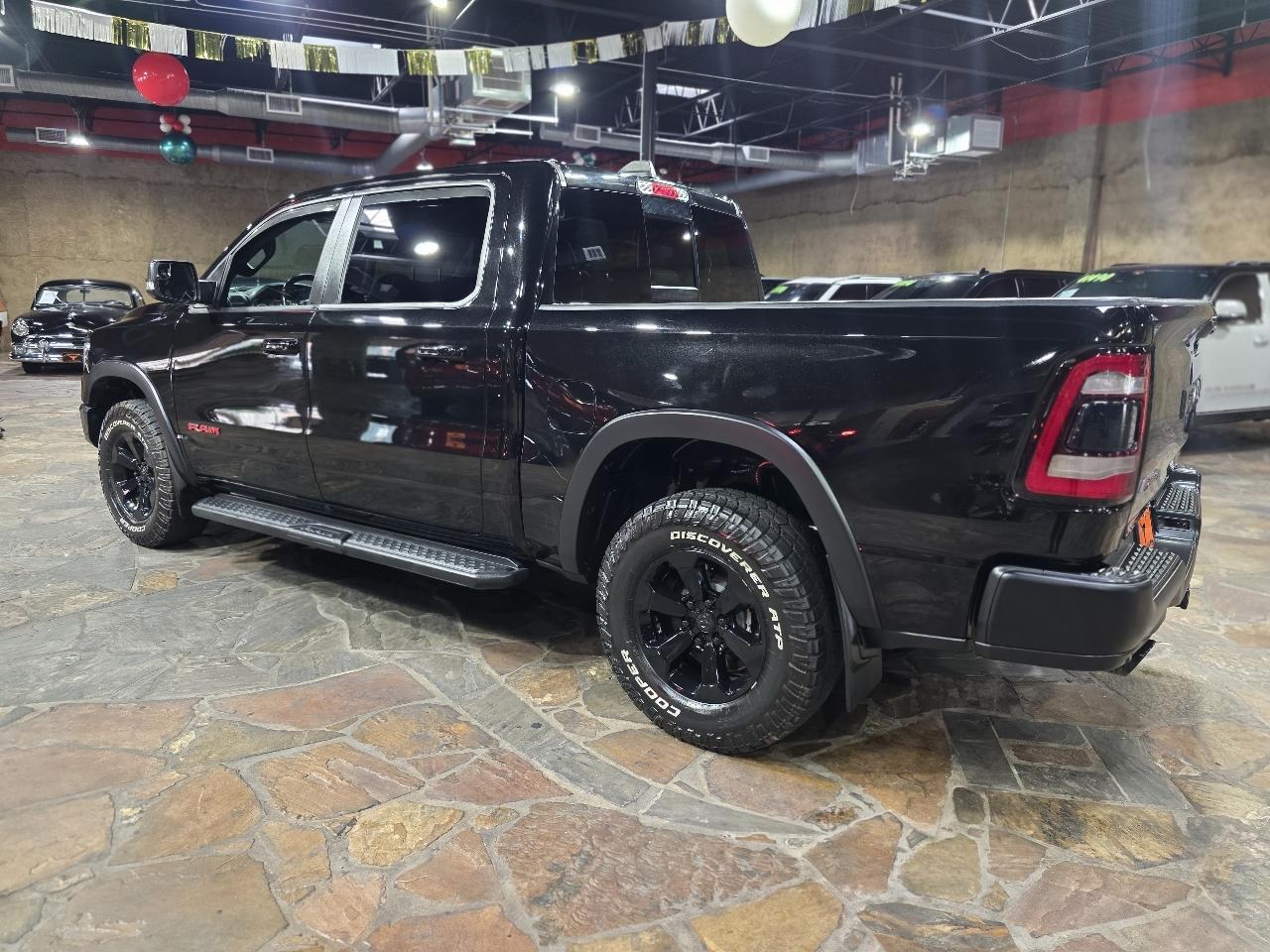 RAM 1500 4WD Crew Cab 140.5" Rebel 2021