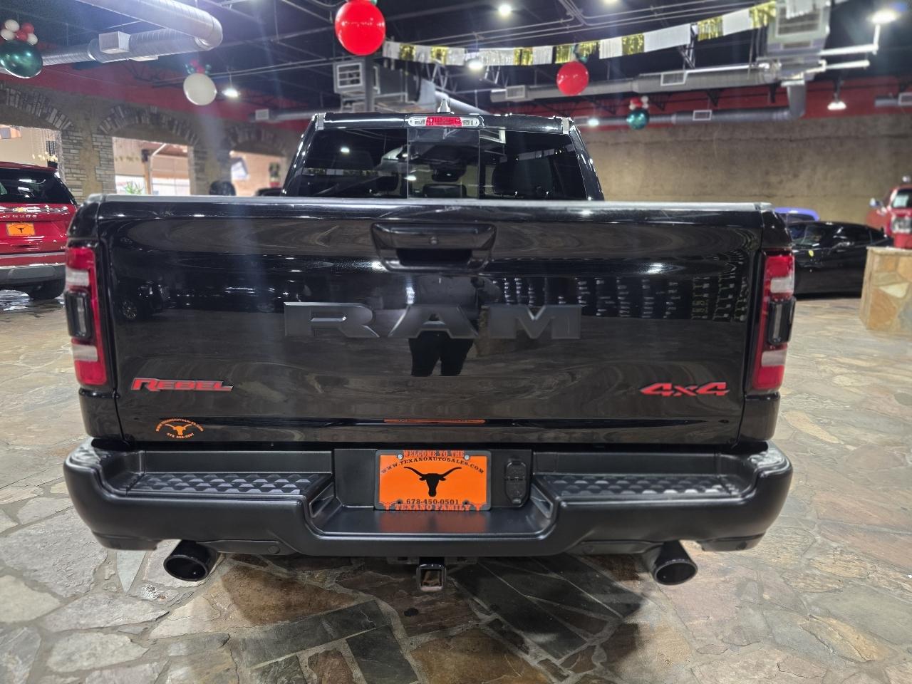 RAM 1500 4WD Crew Cab 140.5" Rebel 2021