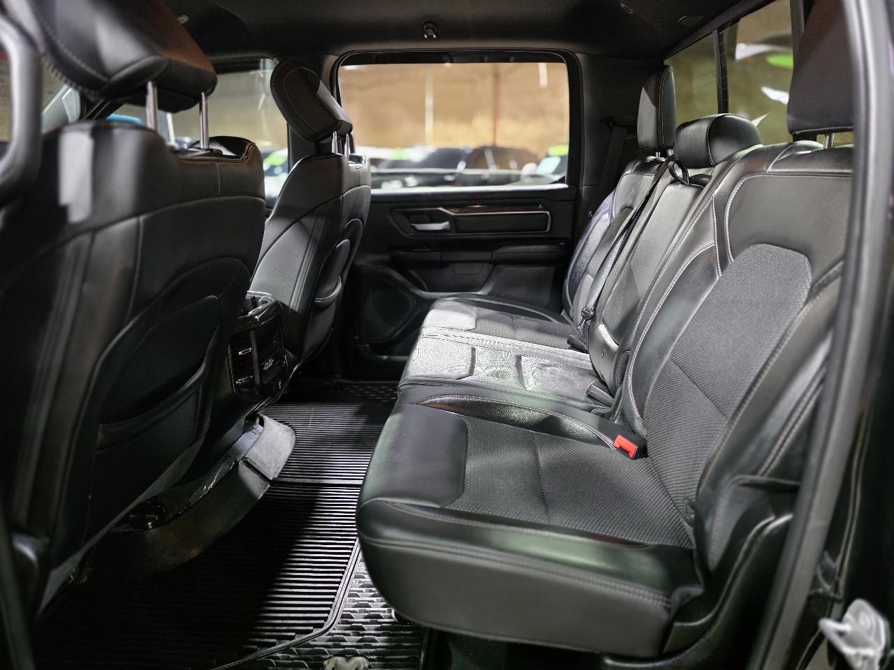 RAM 1500 4WD Crew Cab 140.5" Rebel 2021